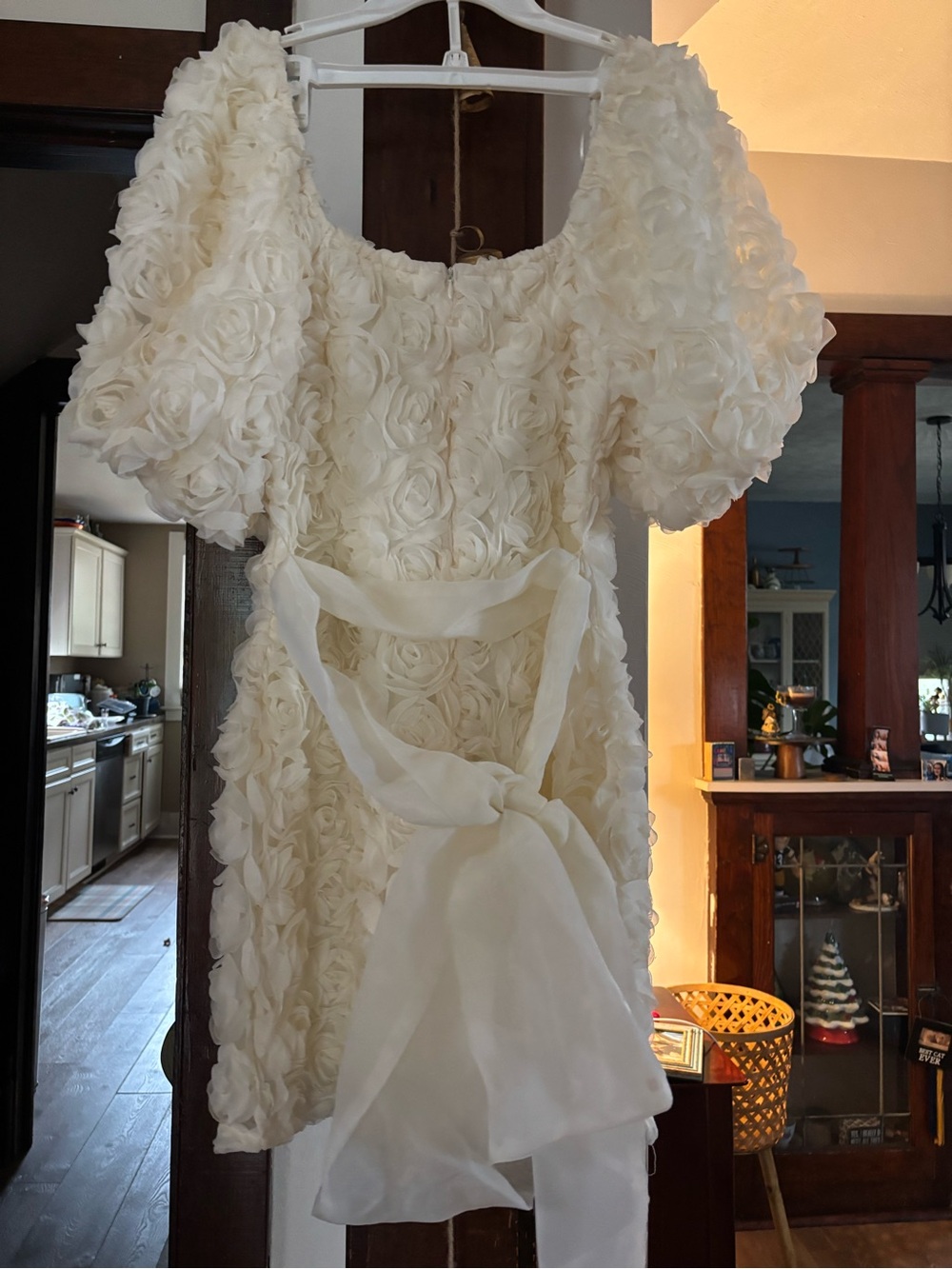 Vici Ivory Rose Appliqué Puff Sleeve Dress - Picture 5 of 6